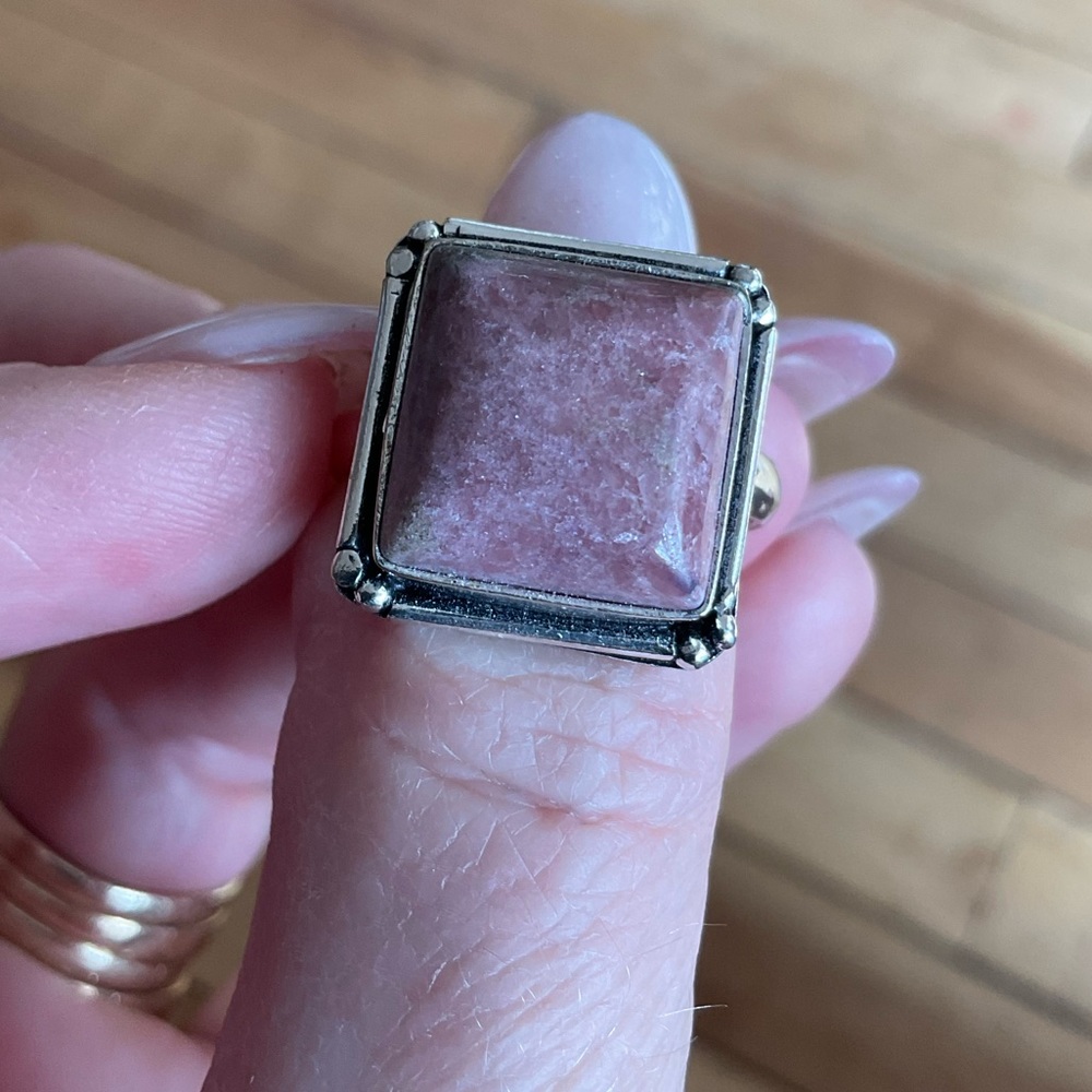 Square gemstone ring 9